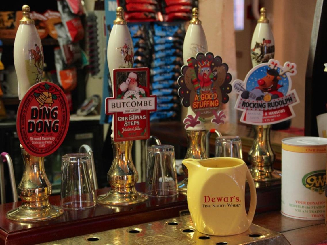 Crown And Trumpet Inn Broadway  Extérieur photo